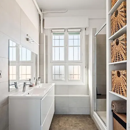 Elegance Les Pins 6e Etage Ascenseur * Juan-les-Pins